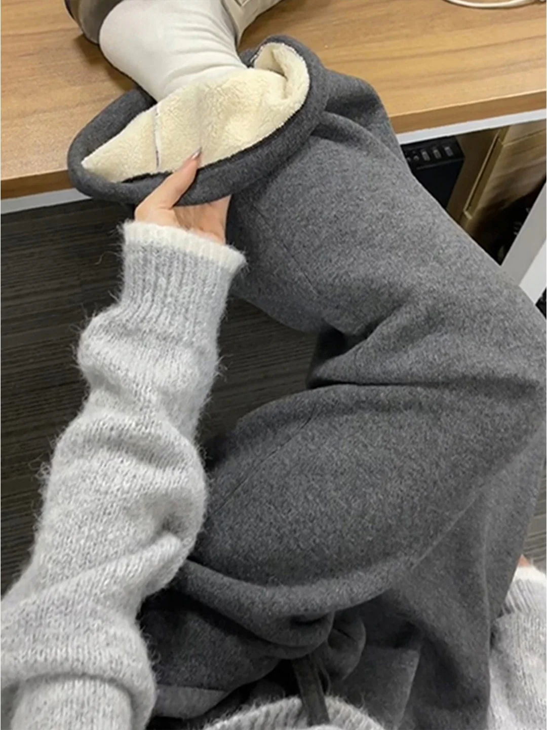 

Deep Grey Lamb Velvet Fleece Lined Men's Autumn Winter Long Pants Lazy Style Thickened Sweatpants Straight Leg Casual Trousers