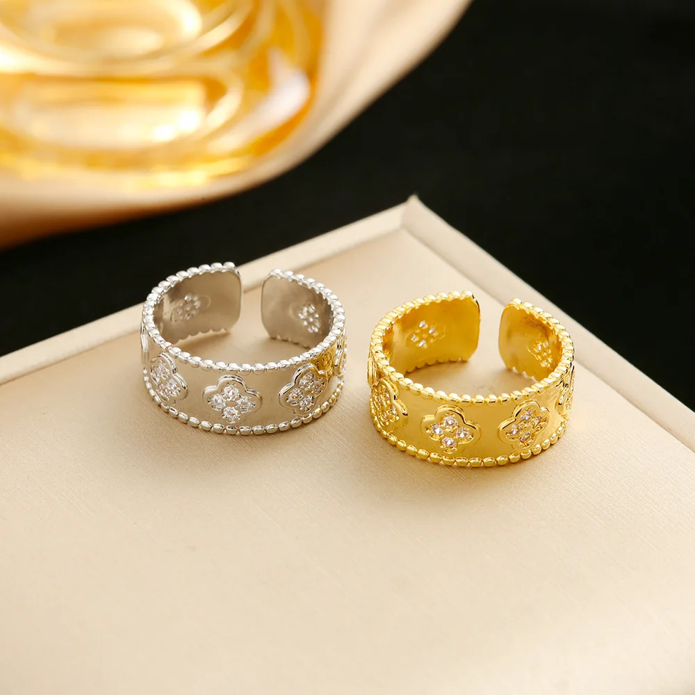 

Light luxury four-leaf clover kaleidoscope ring for women, slightly diamond-encrusted couple opening ring