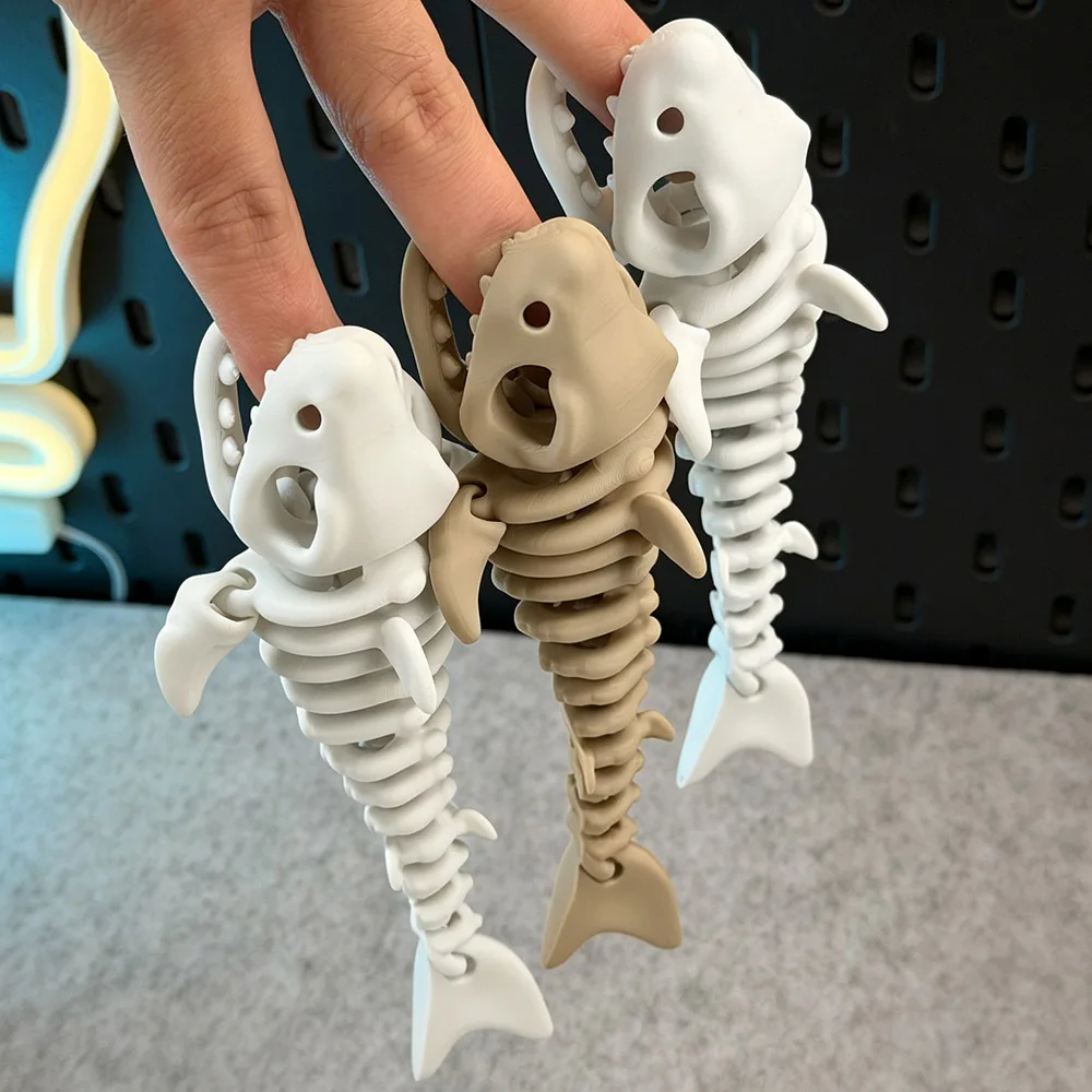 3D Printed Movable Shark Skeleton Keychain, a Trendy and Creative Gift, with Fully Jointed desktop Decoration Keychain Pendant