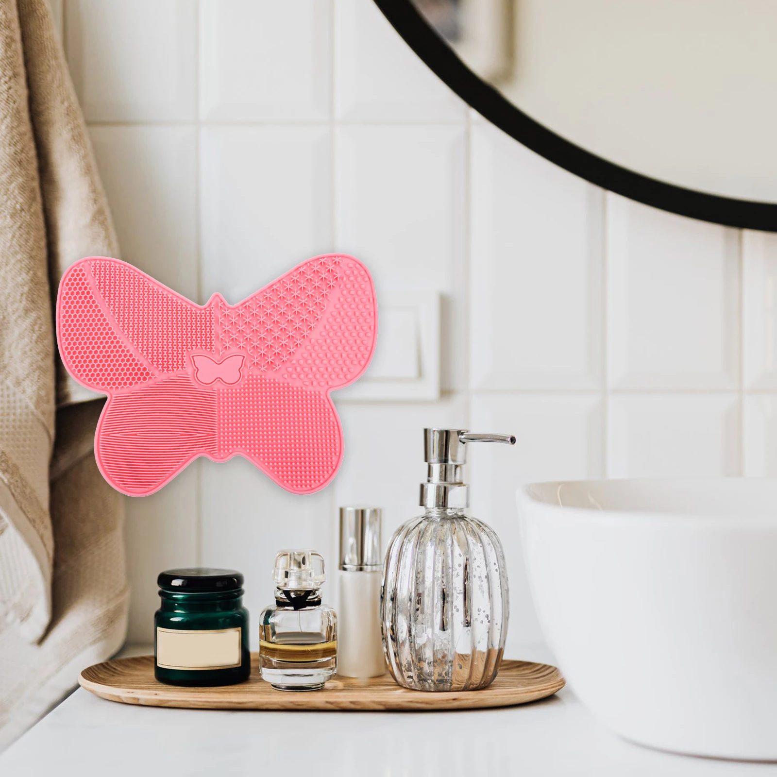 

1pc Butterfly Shape Makeup Brush Cleaning Mat Silicone Deep Clean Groove For Home Salon Use Scrubber Tool Pad
