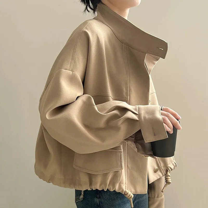 

Весна-осень2024, новая популярная высококачественная куртка, женская повседневная ветровка с воротником-стойкой, короткое пальто, женский Тренч с завязками на подоле