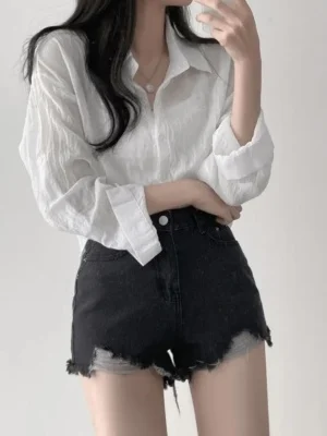 シックな夏のアンチエイジングヴィンテージアイスクリームカラー長袖レディースシャツしわ加工日焼け止めルーズフィット通勤スタイル