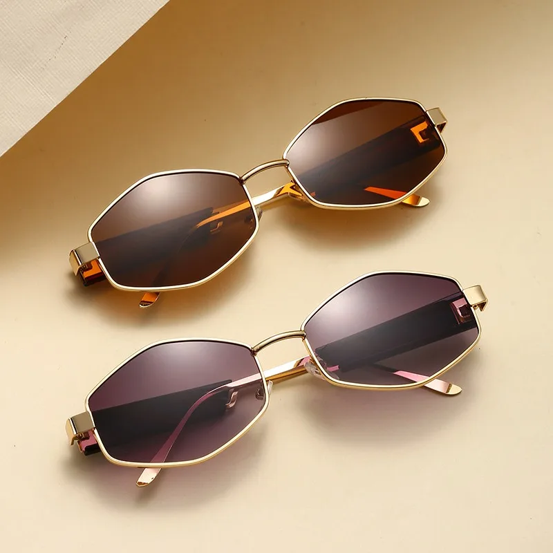 

Retro Steampunk Sun Protection Sunglasses New Women's Metal Oval Sun Glasses Ladies Classic Glasses UV400 Sunscreen Eyewear