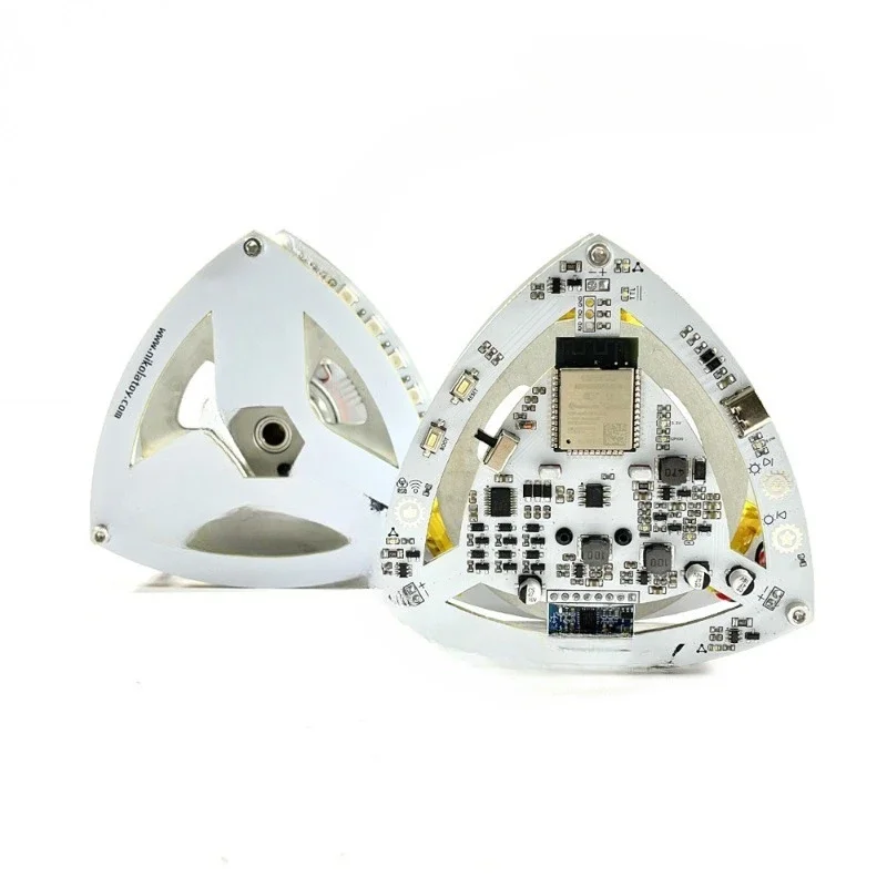 Self-balancing Laylo triangle, high-tech tabletop ornament