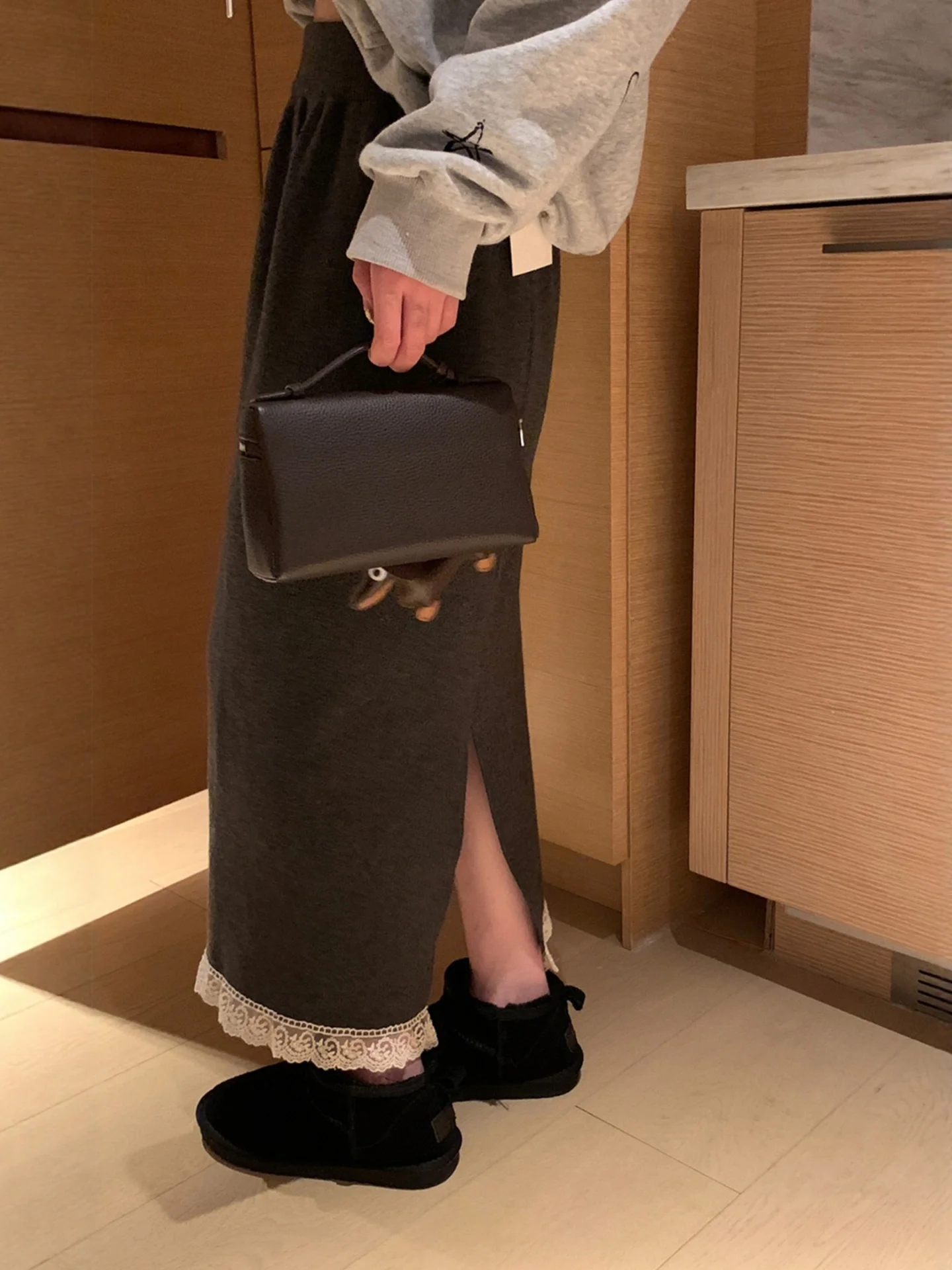 

Emily Clud Recommended Lace Splicing Knitted Skirt Women's Autumn Winter High Waist Straight Leg Long Skirt Casual Style