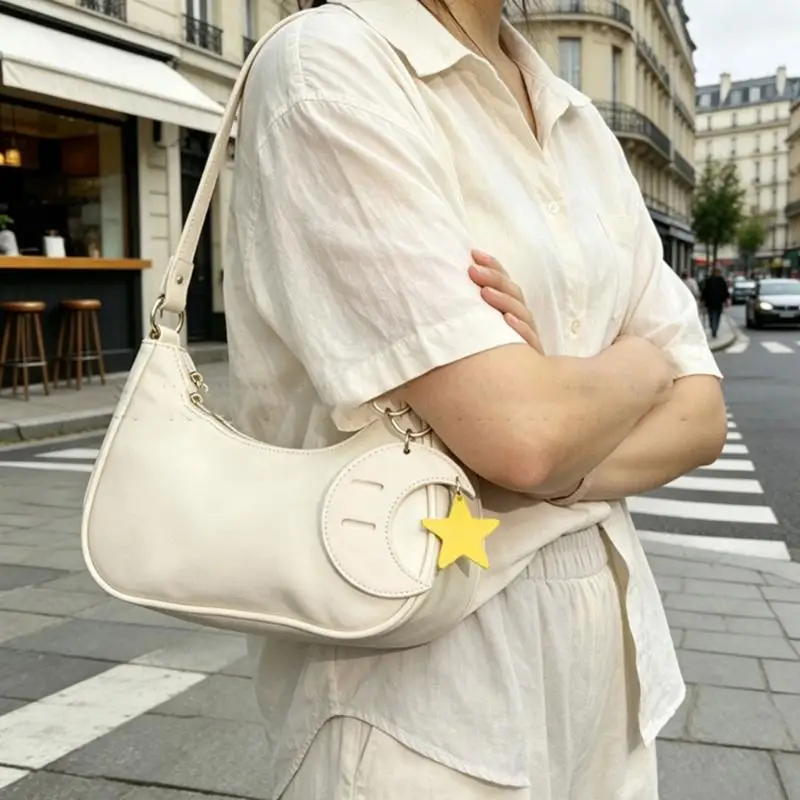 195C PU Leather Bag Charm Keychain with Two Sunglasses Holder Slots, Textured Stitched Accessory for Travel and Commuting