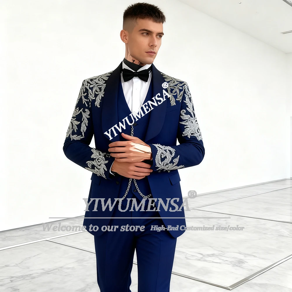 

Customized Crystals Beaded Suit Attire For Wedding Shawl Lapel Prom Blazers Customized 3 Piece Set Groom Tuxedos Costume Homme