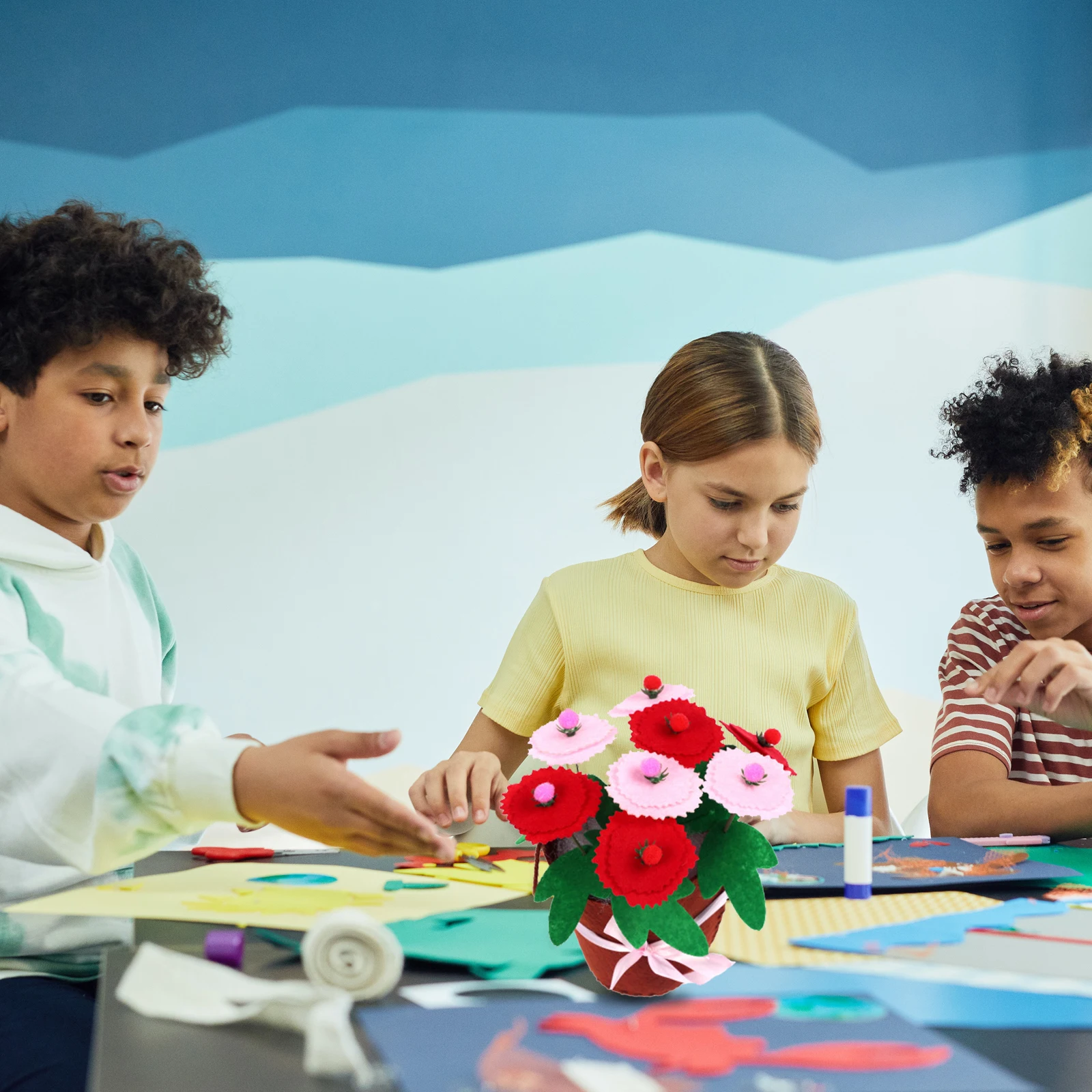 

4 set Nonwoven Diy Flower Pot Bouquet Craft Home School Party Decoration Set Educational Improve Touch Visual Sense