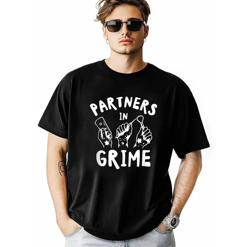 Partners in Grime T-Shirt: Lustiges Y2K-Design mit Töpfer-Sprüchen und Töpferwerkzeugen – Grafik-Kleidung für die Keramik-Gemeinschaft – Detail 6