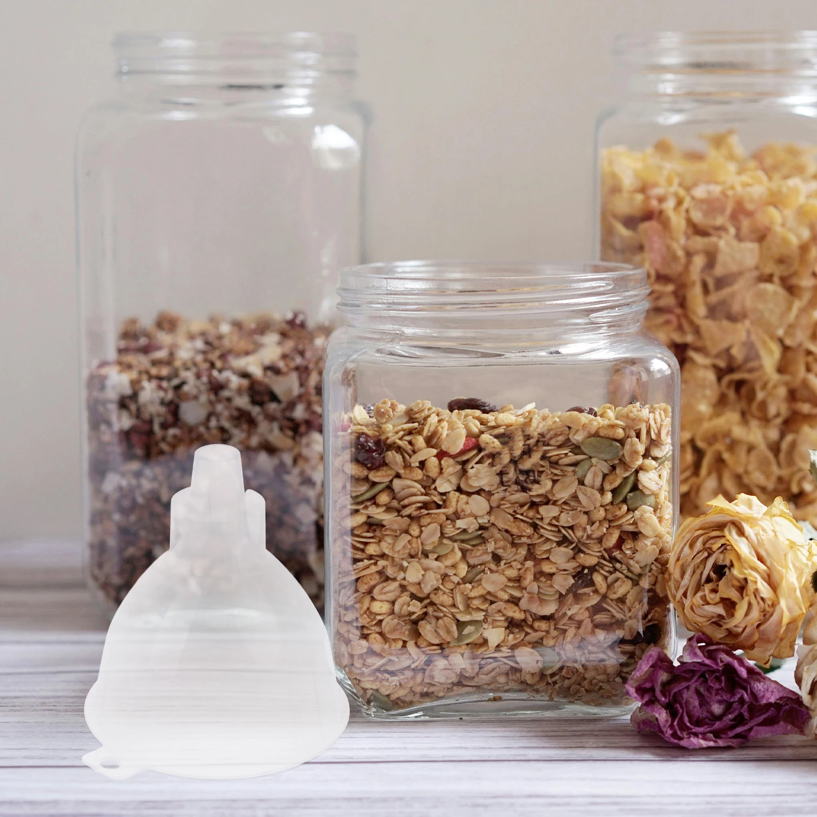 

Multi-Use Kitchen Funnel Wide Mouth Liquid Transfer Small Plastic Funnel for Cooking Oil Juice Filling Bottles