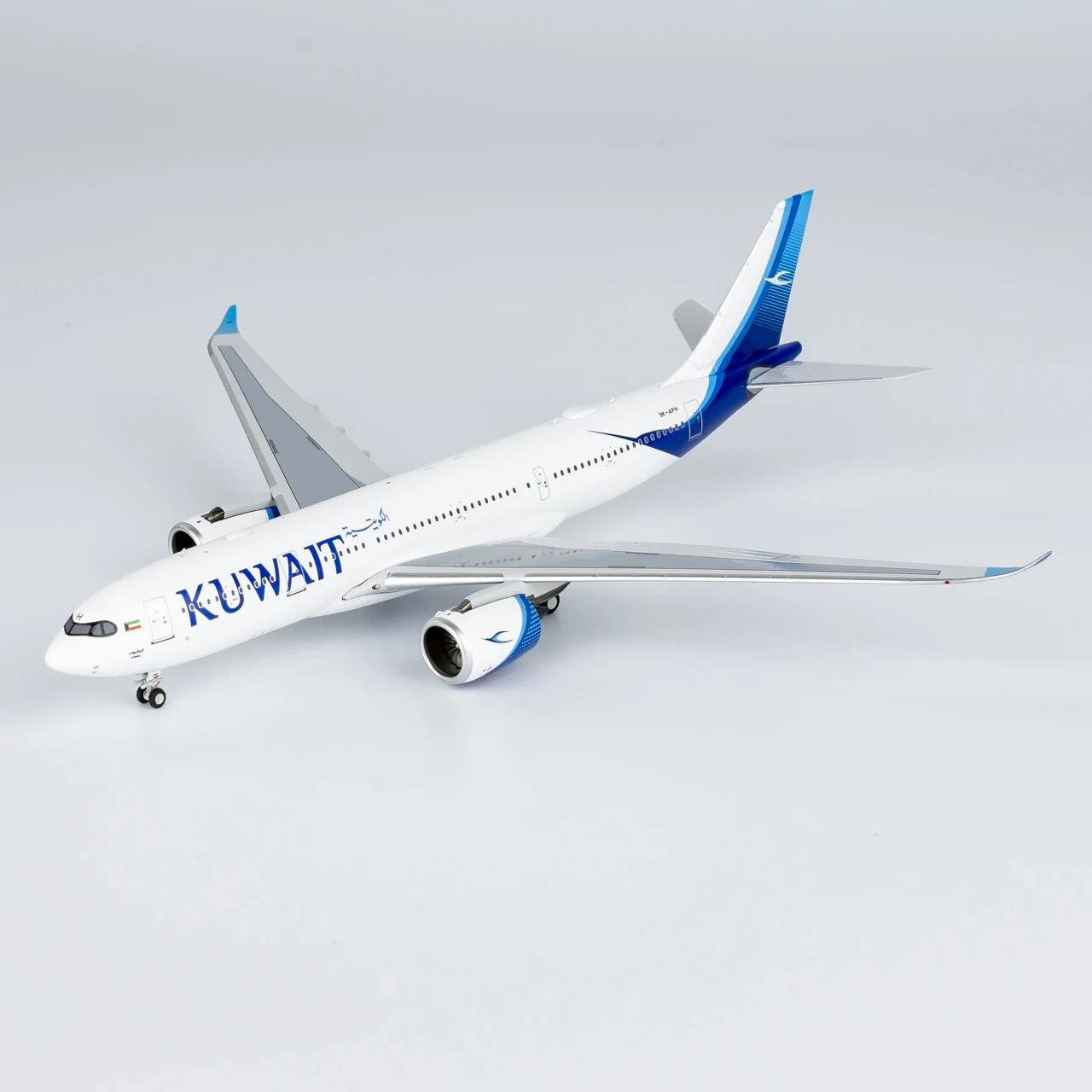 67001 Alloy Collectible Plane Gift NG Model 1:400 Kuwait Airways Airbus A330-800 Diecast Aircraft Jet Model 9K-APH