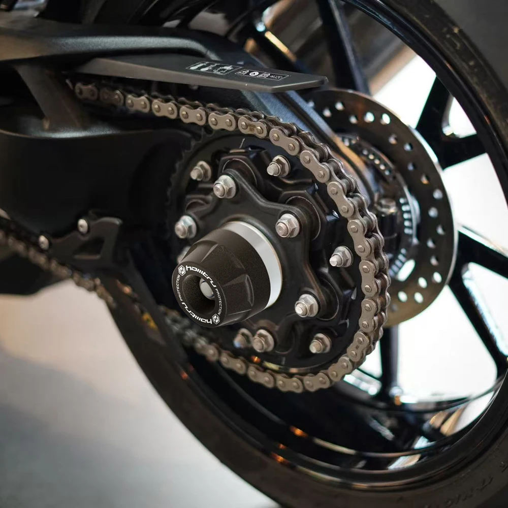 Motorcycle Wheel Spindle Protection Axle Cover Set for Triumph Speed Triple 1200 RS / RR 2022-2026 landing protection