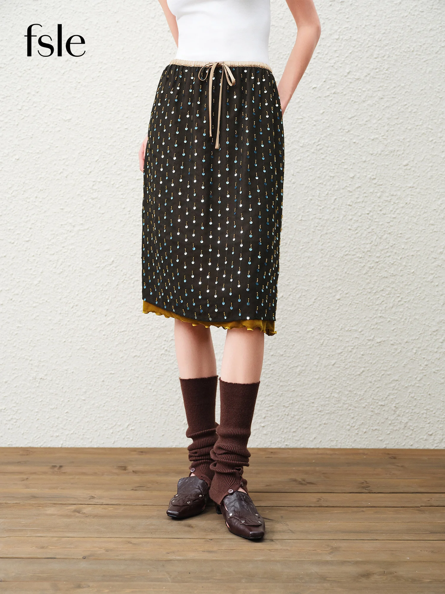 FSLE【Premium Series】2026 Spring Women Velvet Sequin Bead Mini Skirt Retro Heavy Workmanship Bodycon Skirt for Disco Y2K Party
