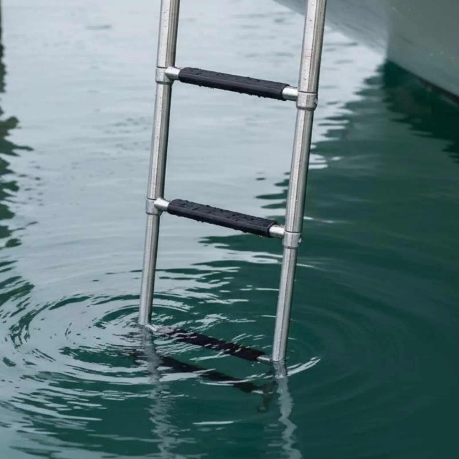 

Telescoping Boat Ladder Foldable Folding Boarding Ladder Aquatic Hardware Telescopic Design Boating Gear Space-Saving for Yacht
