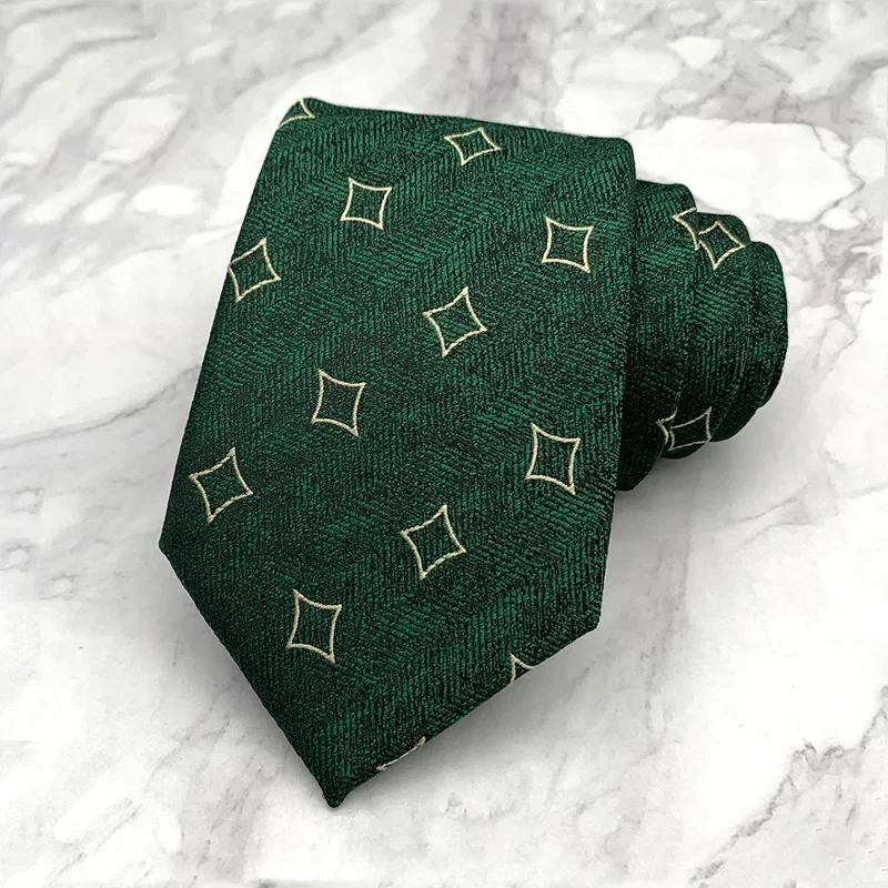 Green tie men's gentleman influencers, formal attire, suit accessories, business trends, fashion, leisure, personality, artistic