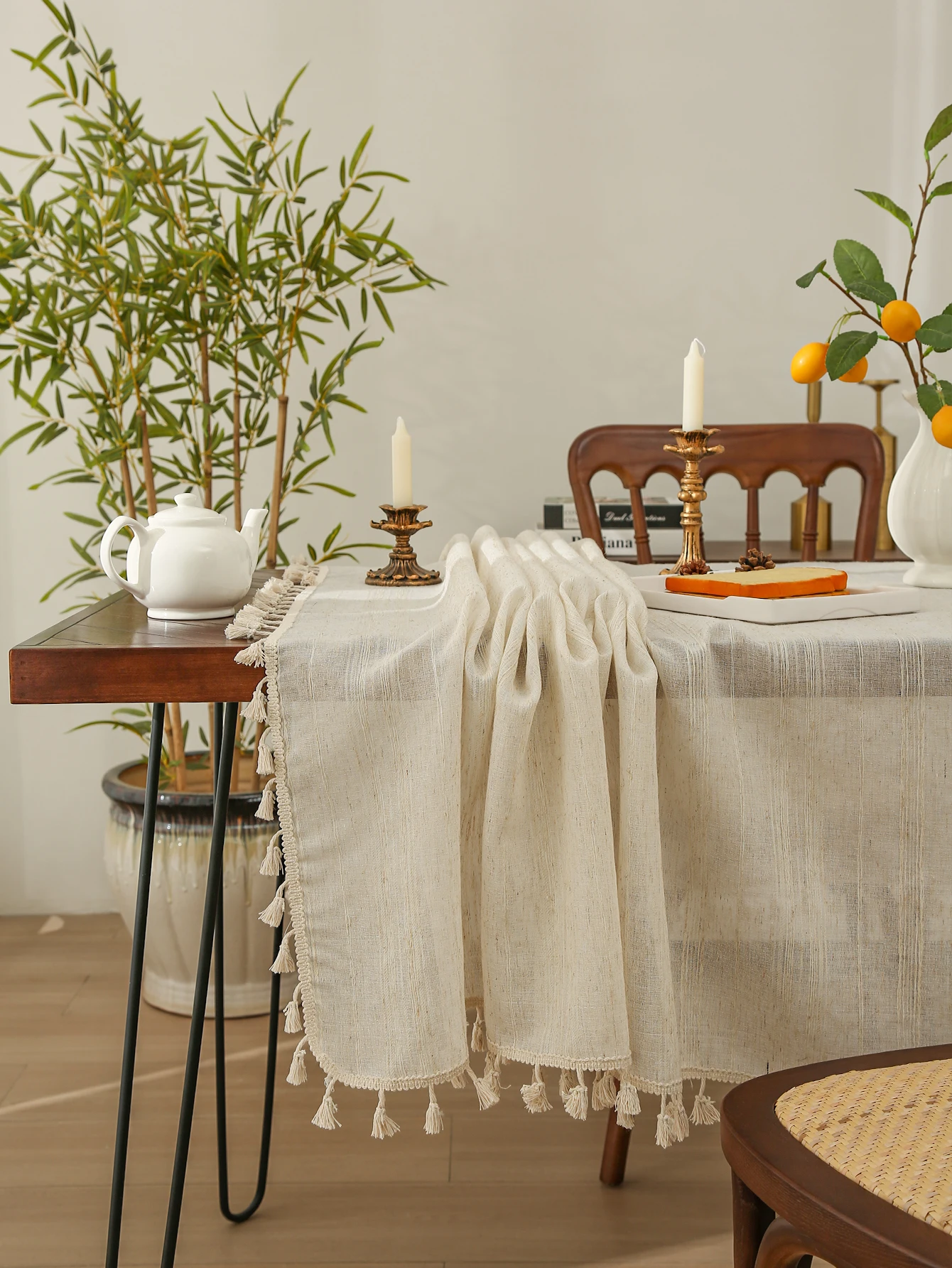 Thumbnail 4 - #21 Latest Table Linens Updates