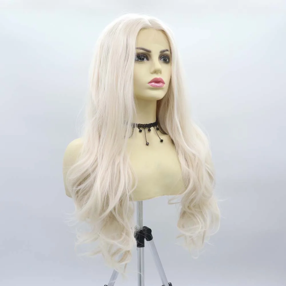 シルビア合成ブロンドレースフロントウィッグ女性用耐熱ロング波状コスプレヘアウィッグ