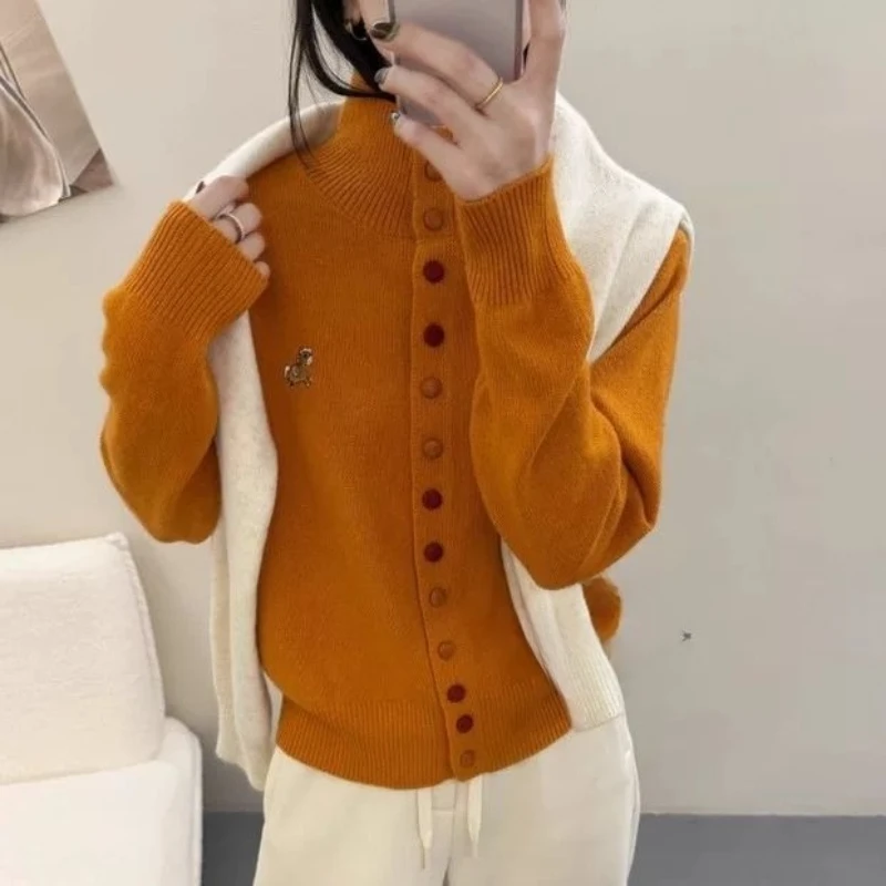 

Осенне-зимняя модная новая женская элегантная вязаная высококачественная однобортная куртка-кардиган с длинными рукавами Design Sense