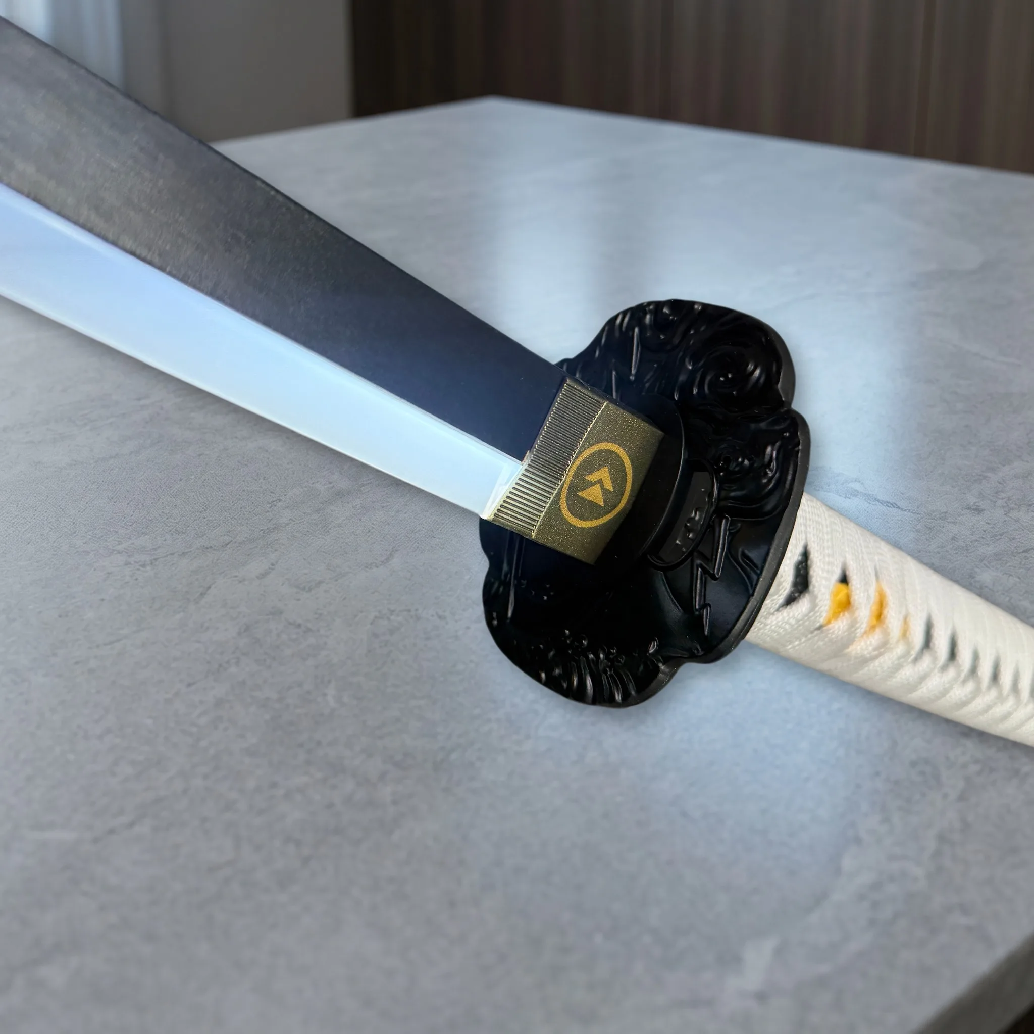 104cm Ghost of Tsushima LED Katana Sword Sabre Blade Ninja Knife Schwert Stand Belt Safe Unsharpened Cosplay Display Photo Prop