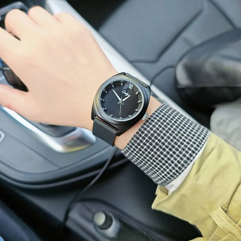 

ONLYOU Men's Fashion Casual Silicone Watch, 30-meter Water Resistant, Analog Display,easy-to-read Time,men's Sports Quartz Watch