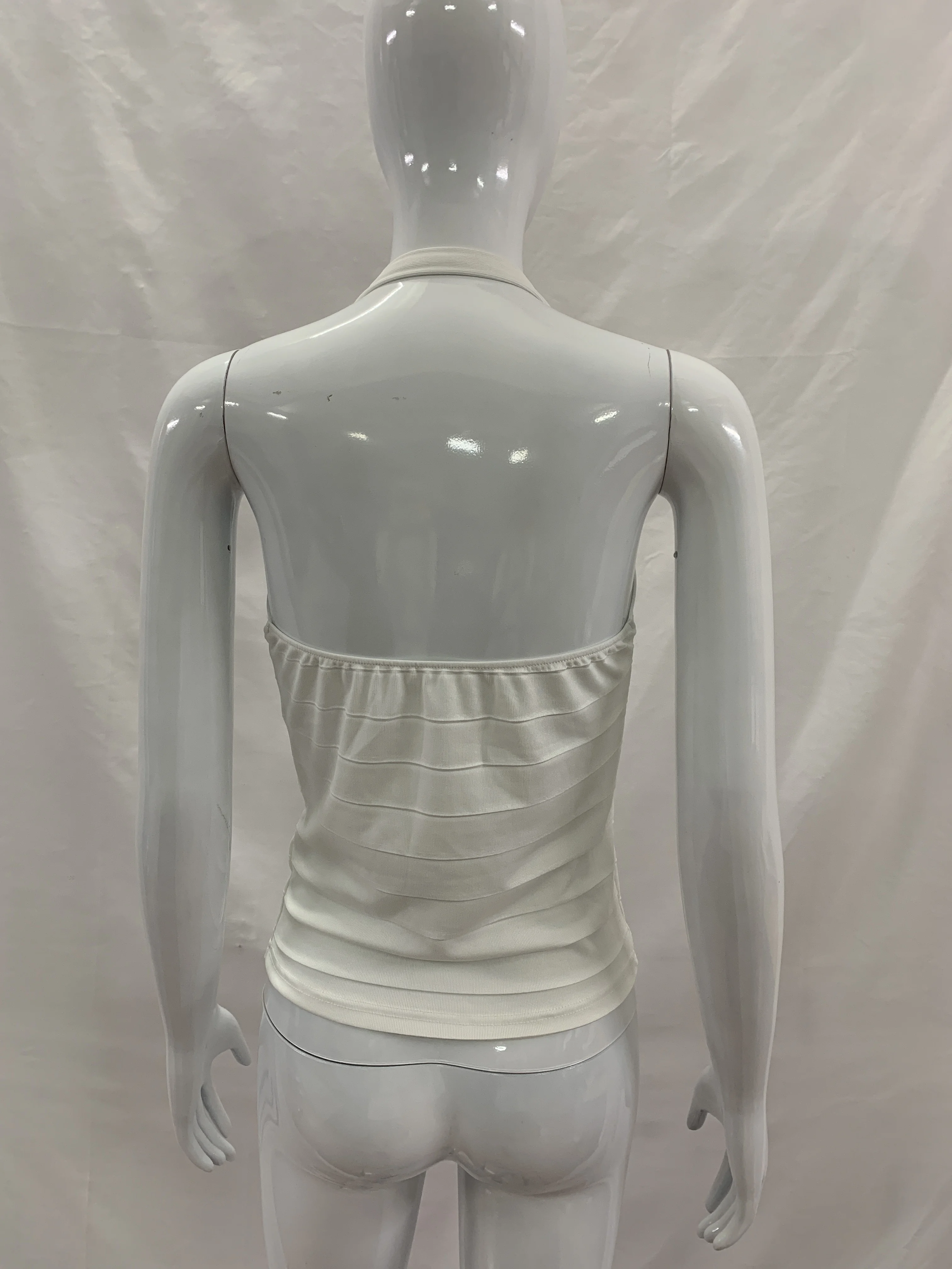 Damen Neckholder-Crop-Top mit V-Ausschnitt, Bandage-Design, ärmellos, figurbetont, für Nachtclub-Partys, als Camisole für den täglichen Streetwear-Look – Detail 10