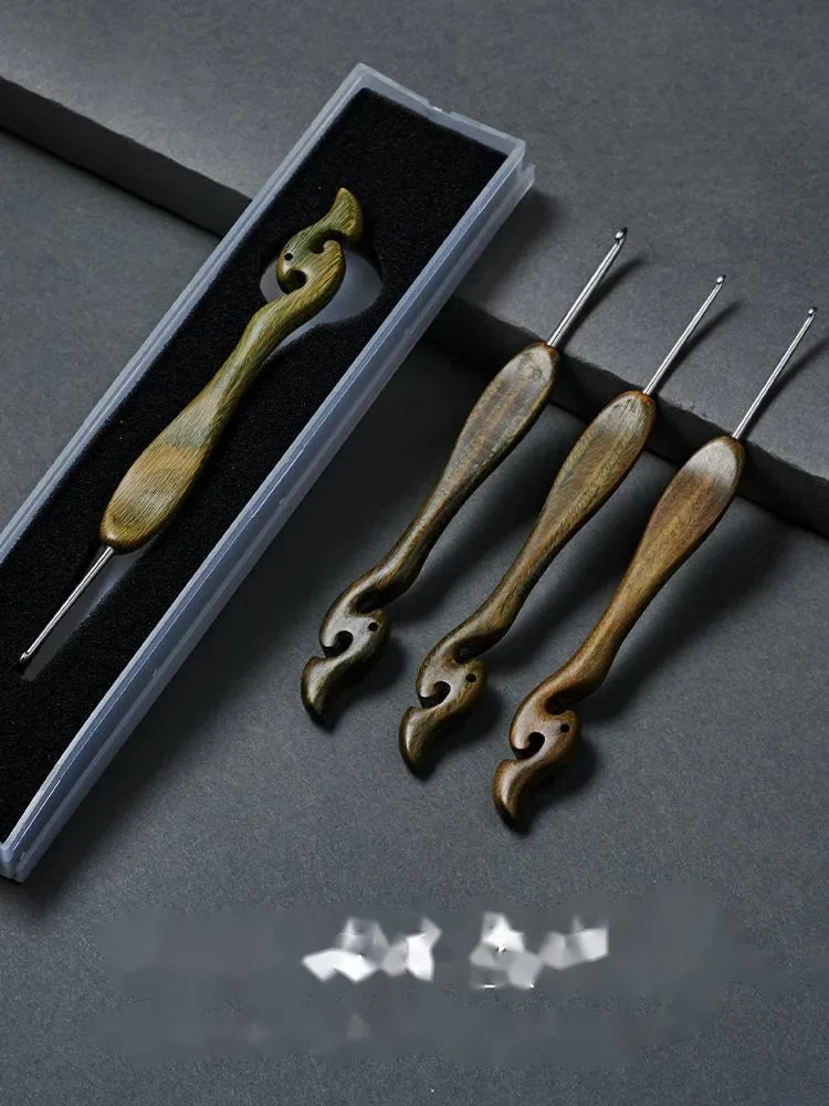 خشب الصندل الأخضر مقبض إبرة كروشيه إبرة تلميع يدوية الفولاذ المقاوم للصدأ إبرة دمية الغزل مواد النسيج