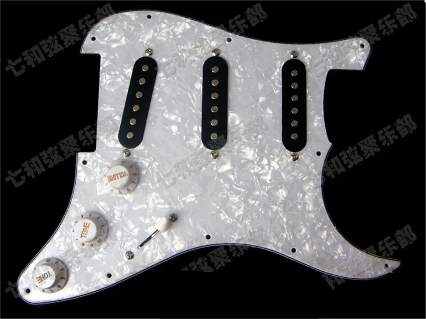 White Pearl Loaded Prewired Pickguard Scratch Plate Circuit Assembly Electric Guitar with SSS BlacK Pickup Guitar Accessories