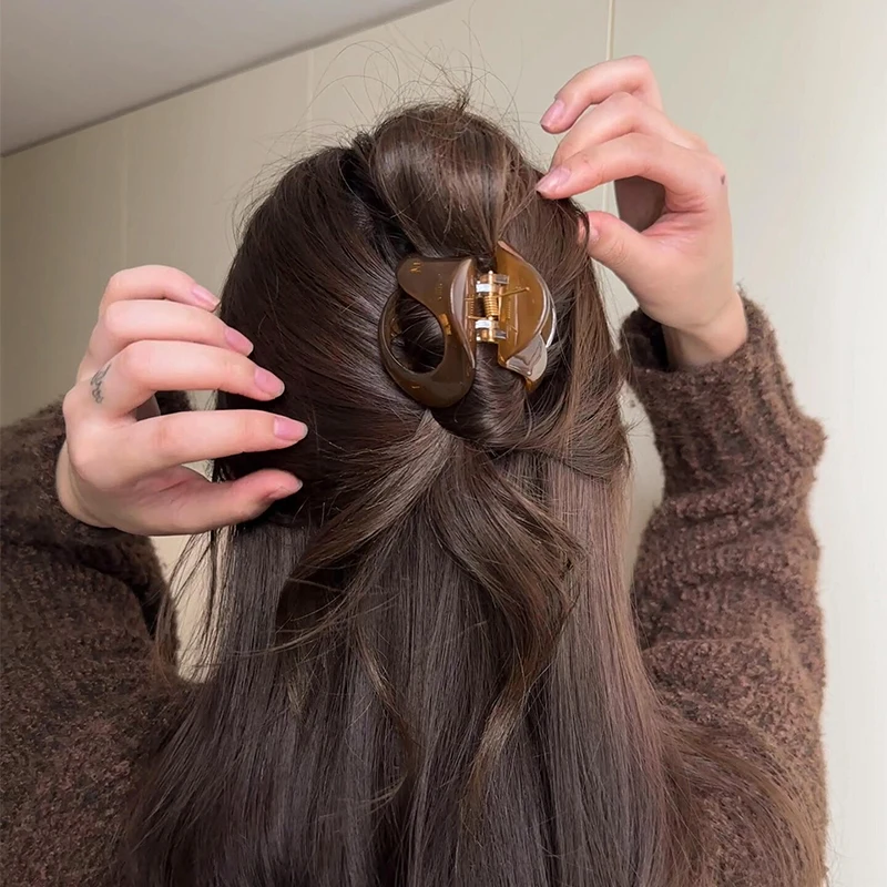 Women's New Style Pumpkin Shark Tail Hair Claw Clip Fashionable Hair Accessories for Thin Hair on Back of Head Simple Design