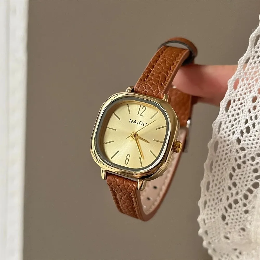 Fashion Leather Strap Quartz Watch Square Dial Adjustable Women Wristwatch Square Dial Watch Women