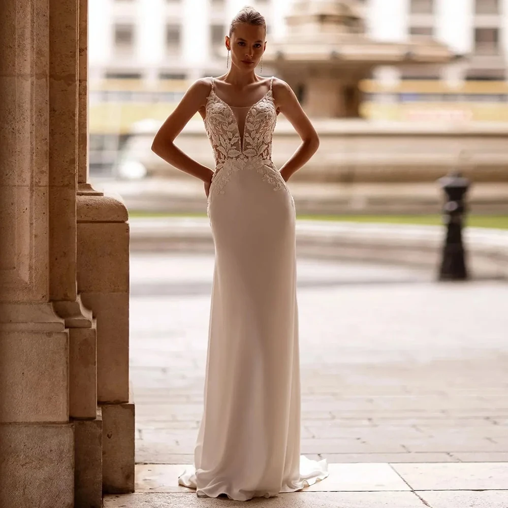

Classic Appliques Deep V-Neck Wedding Dress Bridal Sheath Jersey Spaghetti Straps Sleeveless Zipper Back Bridal Dress Customized