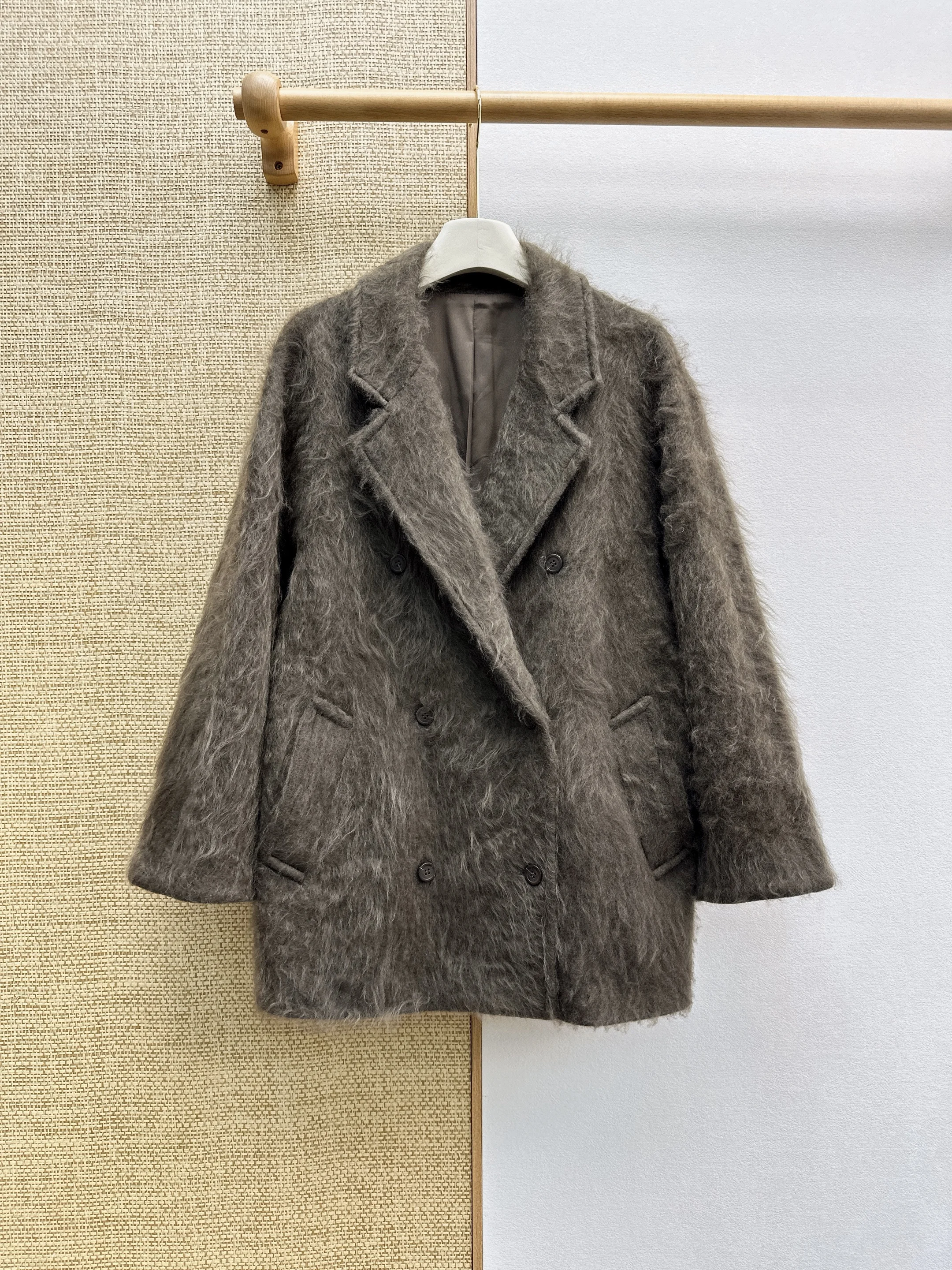 2026 Autumn Winter Luxury Old‑Money Style Women Double‑Breasted Coat Minimalist High‑end Jacket 95% Merino Wool 5% Cashmere Heav