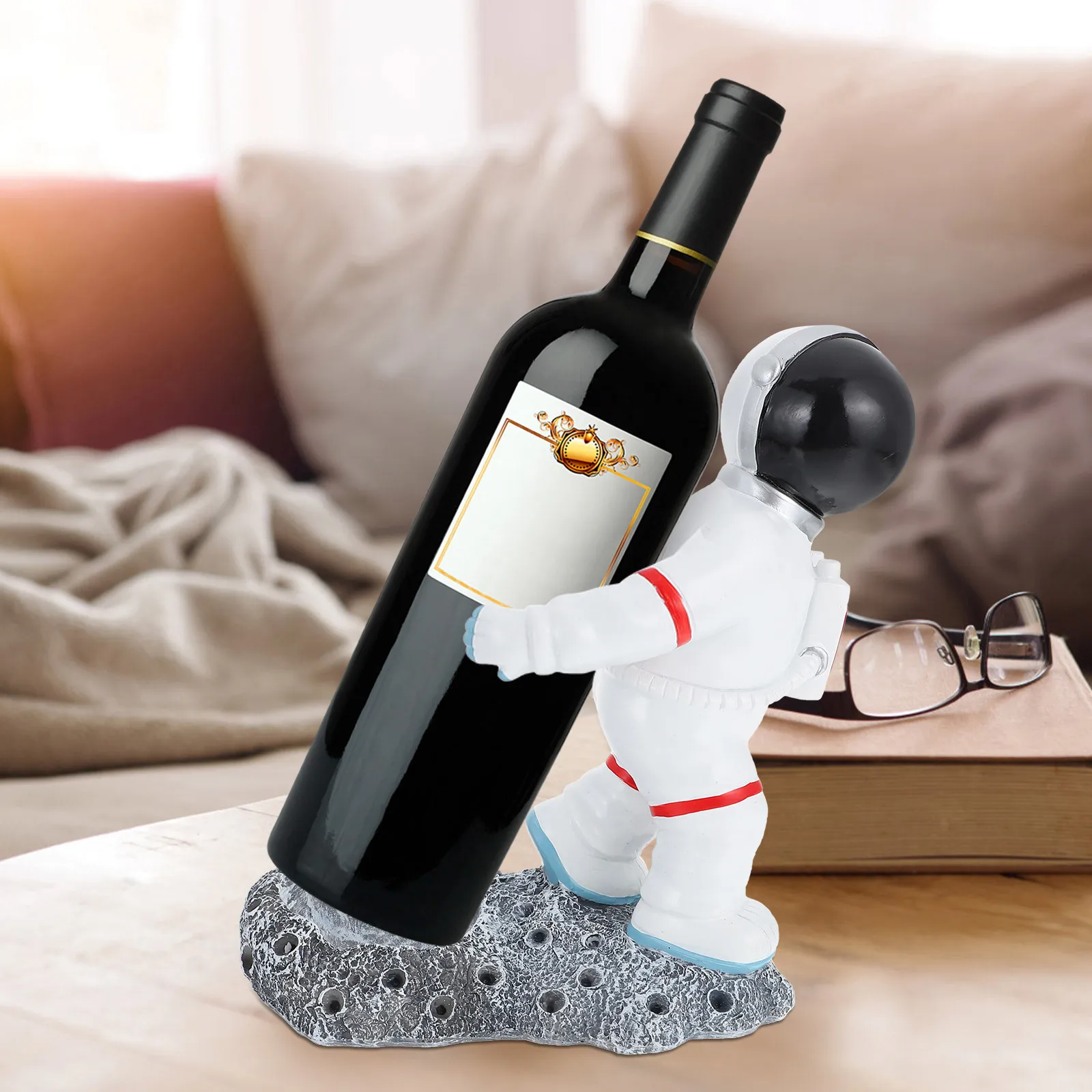 Astronaut Shaped Wine Rack Resin Red Wine Storage Shelf Elegant Bottle Holder for Home Bar Kitchen Decor Display Stand Organizer