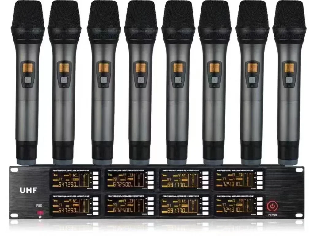 Professional Long Distance Dynamic mic UHF Handheld 8 Channel Wireless Microphone