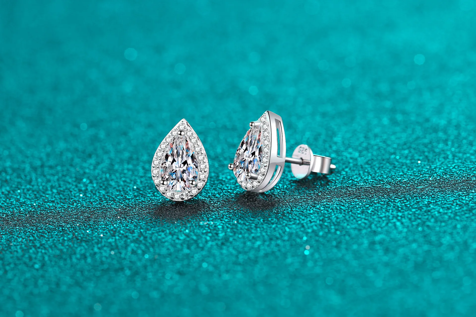 2 Carat Moissanite S925 Sterling Silver Stud Earrings Pear Shaped With GRA Credentials Memorial Day Jewelry Cute Fashion Gifts