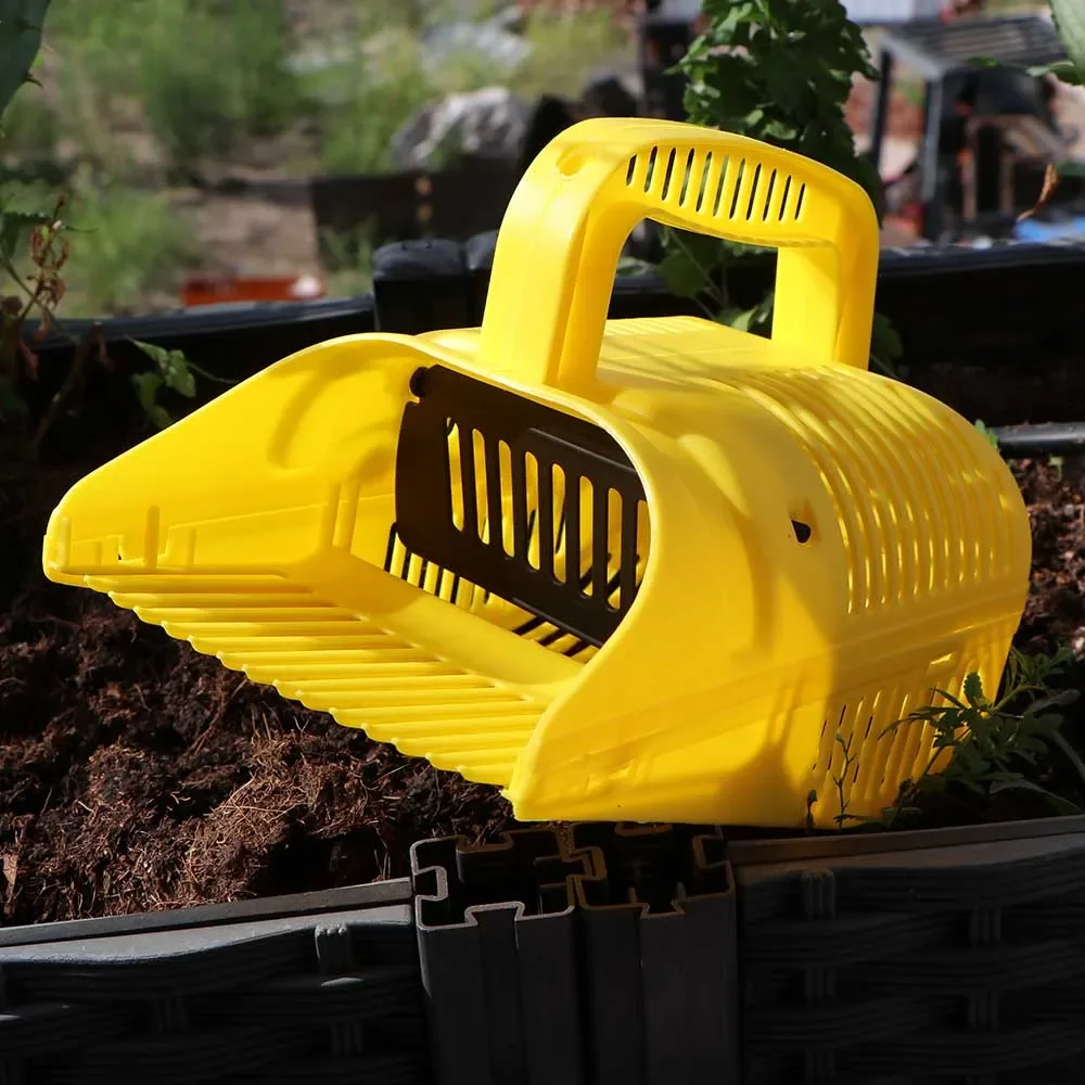 Portable Berry Blueberry Picker Plastic Comb Rakes Handheld Picking Collection Fruit Collecting Scoop for Farm Orchard Harvester