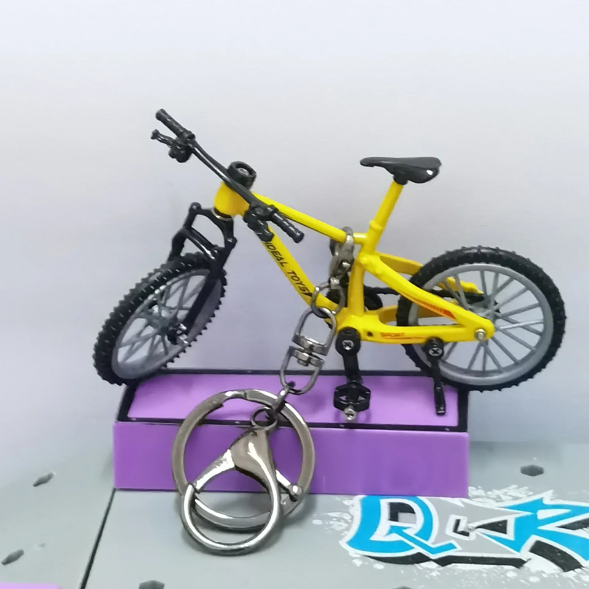 Keychain Finger Bicycle Keychain Jewelry Toy