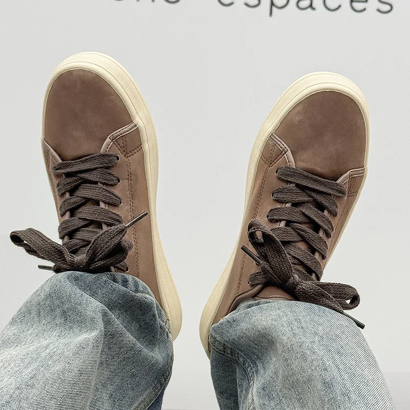 

Premium Men's Suede Casual Shoes Lace-Up Retro Sneakers White Flat Sole Breathable Lining​​ Lightweight Outdoor Walking Shoes