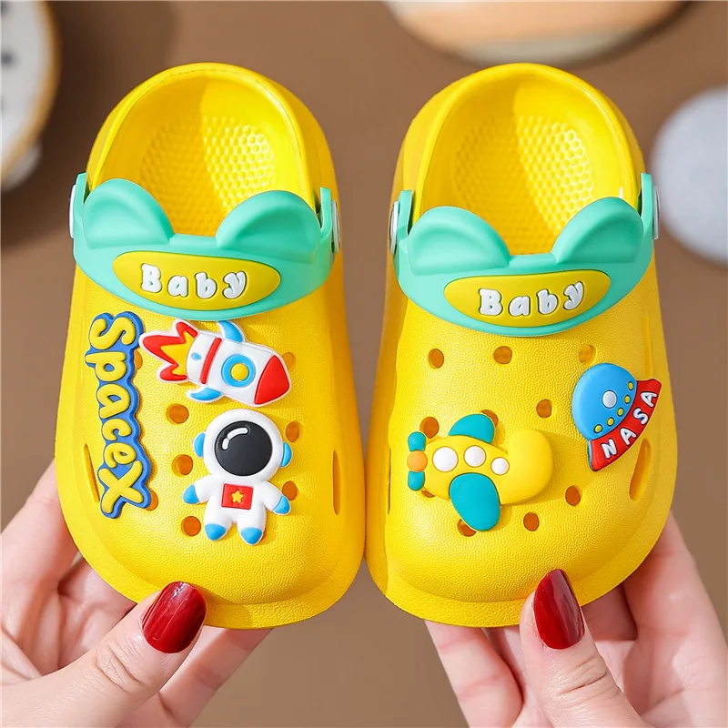 Children\'s Astronaut Sandals Boys\' Anti Slip Girls\' Colorful EVA Cartoon Toddler Beach Shoes Summer Breathable Hole Slippers