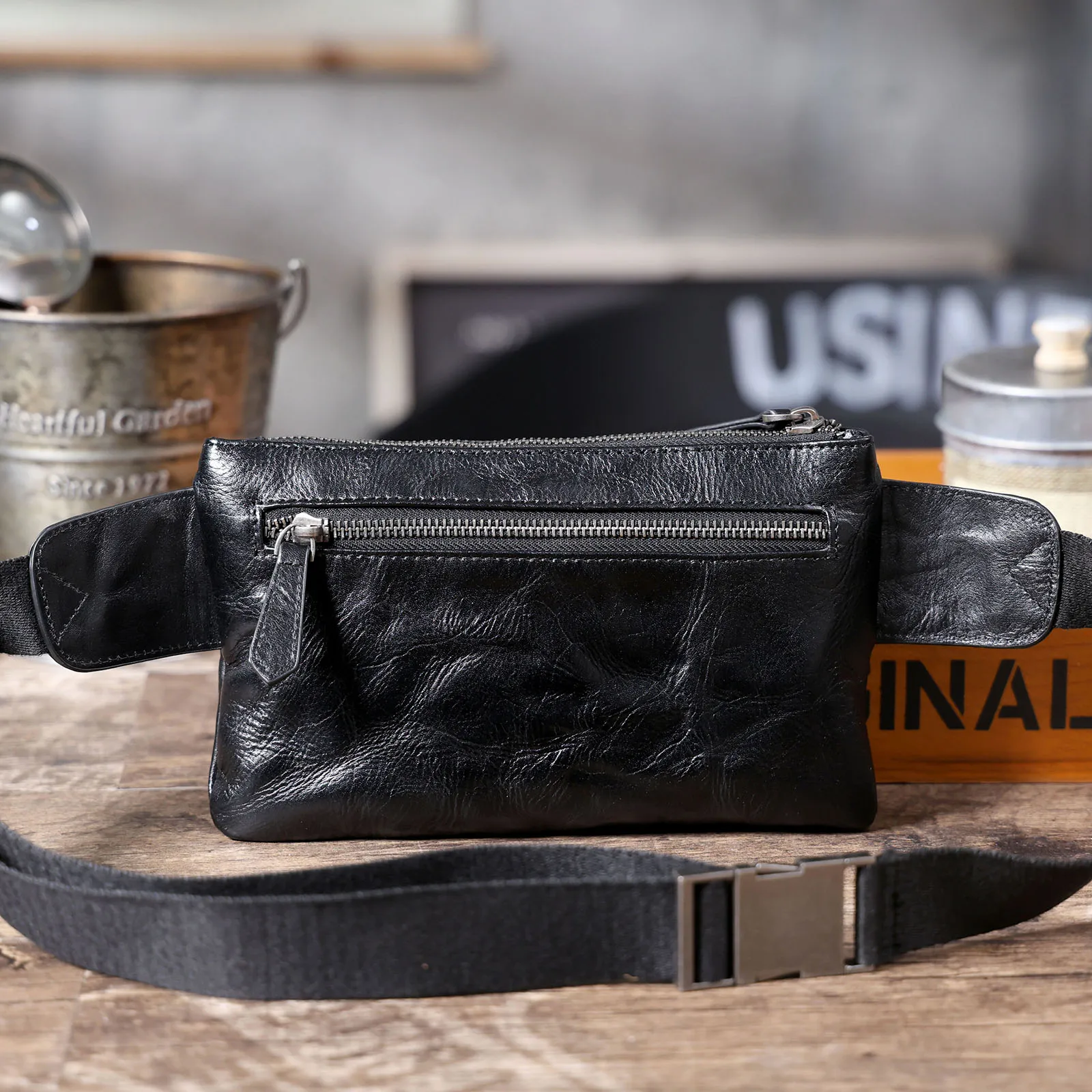 Echte Leder-Umhängetasche für Herren, Crossbody-Brusttasche im Schlichten, Modischen Stil aus Rindsleder, Hochwertige Leder-Freizeittasche – Detail 10