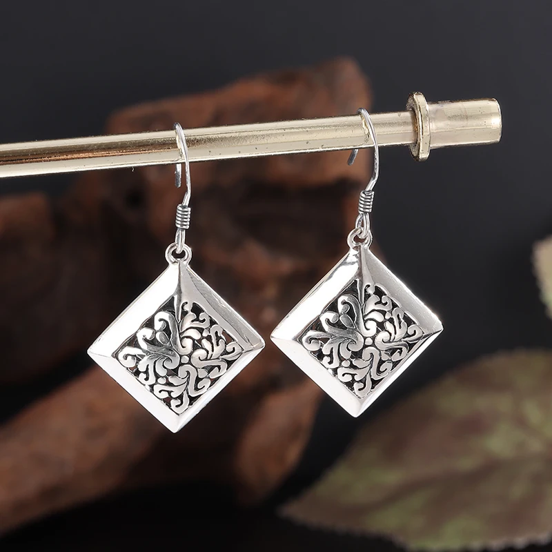 Silver Plated Flower Texture Hollow Square Dangle Earrings Retro Hypoallergenic Earrings Women\'s Dinner Party Jewelry Gift