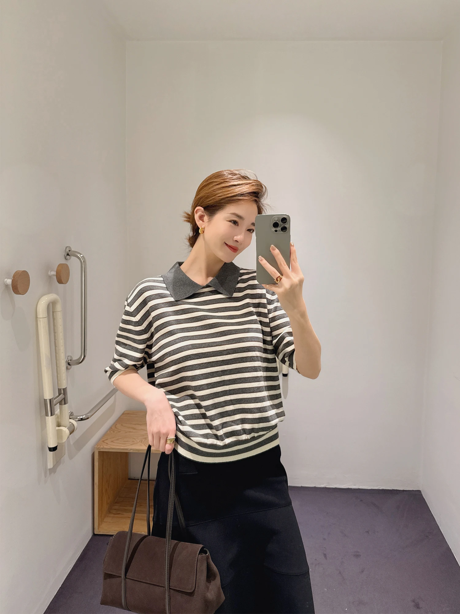 

Повседневная хлопковая трикотажная футболка с коротким рукавом для женщин, свободного кроя, в полоску, мягкая, удобная, дышащая, влагоотводящая.