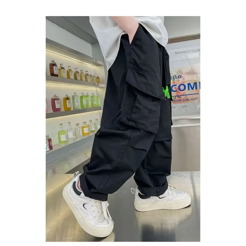 4-14 Jahre Jungen Casual Latzhose UNITIM Herbst Kinder Jungen Cargo-Hose Lose Elastische Taille Junior Jungen Hose mit Schriftzug Kinder Jungen Hose – Detail 17