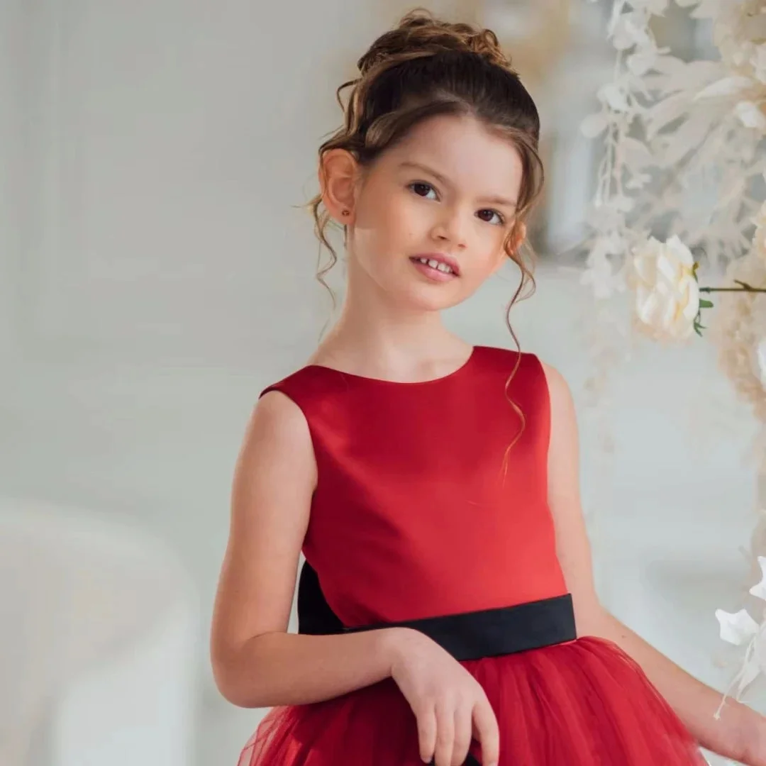 Customized Burgundy Trail Round Neck Applique Flower Girl Dress First Wedding Elegant Flower Child Party Dinner Communion Dress