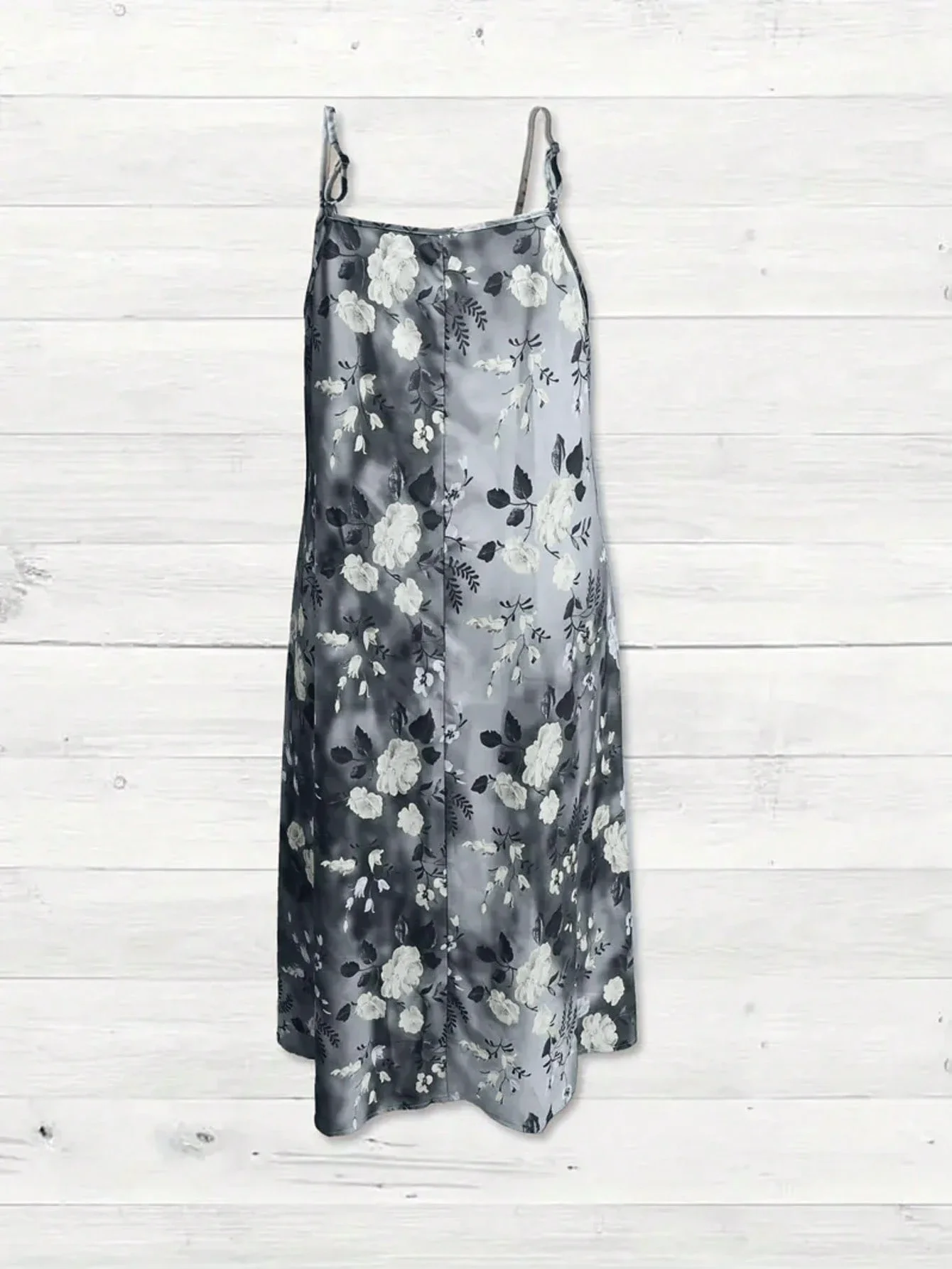 

Elegant Floral Print Sleeveless V-Neck Maxi Dress With Sheer 3/4 Sleeve Cardigan Two Piece Set