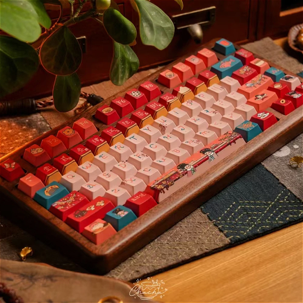 Snowfall Red Wall Retro Red Keycaps Chinese Style Cherry / KOA PBT Sublimation Keycaps 143 Key Keycaps 7U / 2.25U Split Spacebar