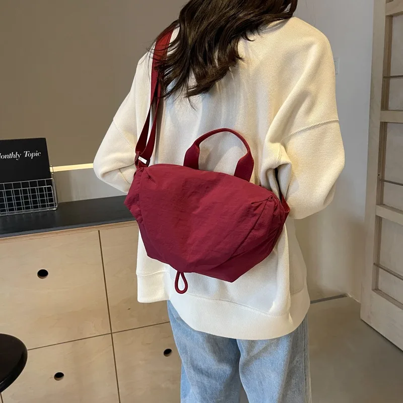 Fashion Large Capacity Nylon Bag Trend Versatile Style Leisure Women\'s Shoulder Bags 2024 New Concise Sewing Thread Tote Bags