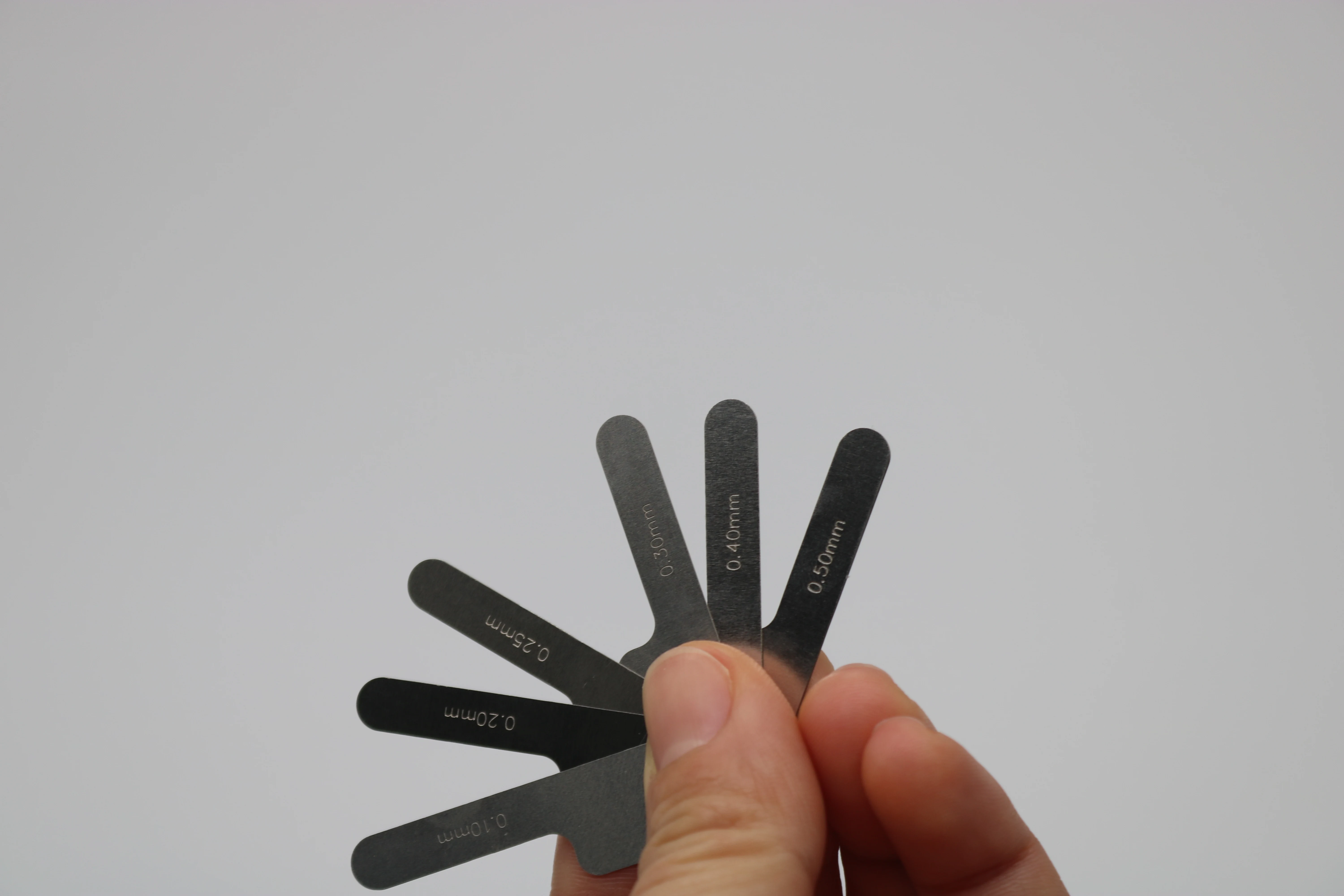 

Межпроксимальная измерительная линейка для измерения зазора между зубами из нержавеющей стали