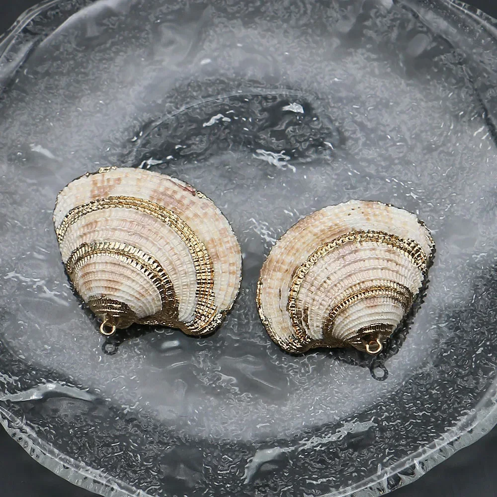 Polished Fan-shaped Electroplated Single-hole Edged Pendant Made of Natural Sea Shell DIY Jewelry Accessories for Necklaces