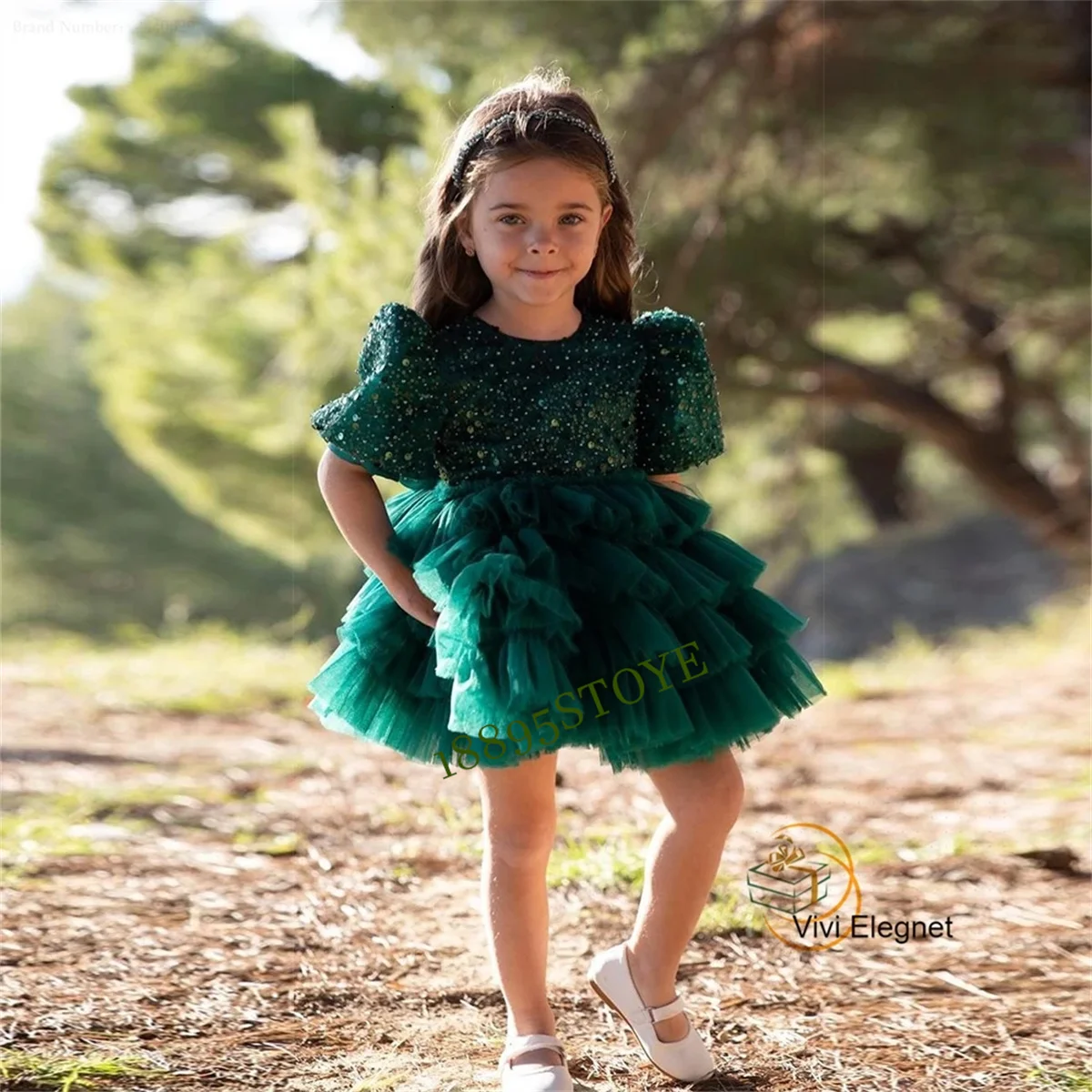 

Scoop Short Sleeve Flower Girl Dresses with Sequined Tiered Knee Length Communion Dresses Girls Summer Bitthday Gowns فساتين اطف