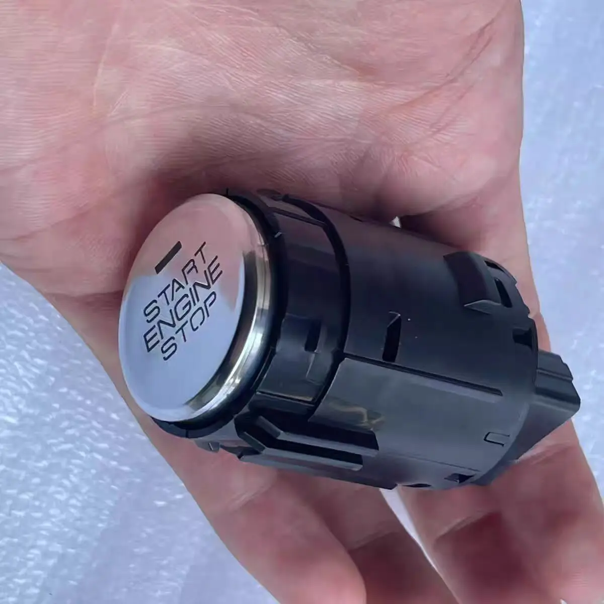 

Однокнопочный пусковой переключатель, совместимый с Dongfeng Fengshen Yixuan AX7, Yixuan GS, Haoji, E70, Yixuan MAX